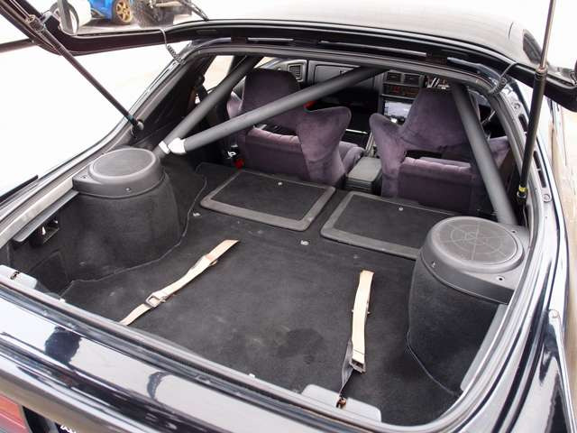 ���Ђ̓h�A�̃q���W����/�e�������/�t���A�}�b�g�ȂǁA�ׂ��ȏ����Y��ɃN���[�j���O�v���܂��B�V�Ԃ��낵���Ă̂悤�ȋP������ԗ������q�l�ɂ��[�Ԃ����Ē����܂��B�������̂��q�l�������S���Ă������������܂�