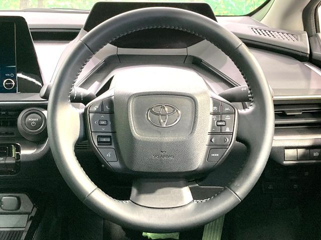 ステアリングも使用感が少なく、きれいな状態となっております♪