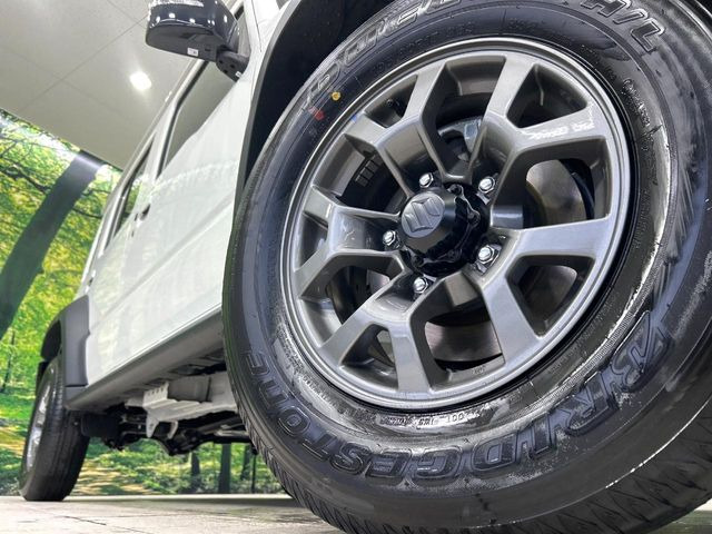 �y����15�C���`�A���~�z�C�[���z�O�ςɃ}�b�`���������A���~�z�C�[���𑕒����Ă���܂��B�e��ЊO�A���~�z�C�[����A�X�^�b�h���X�^�C�����戵�����Ă���܂��B���񂲑��k����������