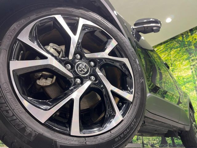 �y����18�C���`�A���~�z�C�[���z�O�ςɃ}�b�`���������A���~�z�C�[���𑕒����Ă���܂��B�e��ЊO�A���~�z�C�[����A�X�^�b�h���X�^�C�����戵�����Ă���܂��B���񂲑��k����������