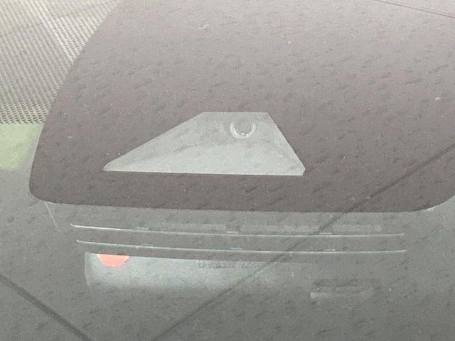 �y�g���^�Z�[�t�e�B�Z���X�z���s���ɑO���̎ԗ�����F�����A�Փ˂������Ȏ��͌x��ƃu���[�L�ŏՓˉ���Ɣ�Q�y�����A�V�X�g�B�����S�Ƀh���C�u�����y���݂��������܂��B