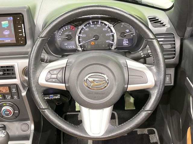 �y�����v�����X�e�A�����O�z�㎿�Ȋv���g�p���邱�ƂŁA��ɂ����������݂ƂĂ��^�]���₷���n���h���ł���