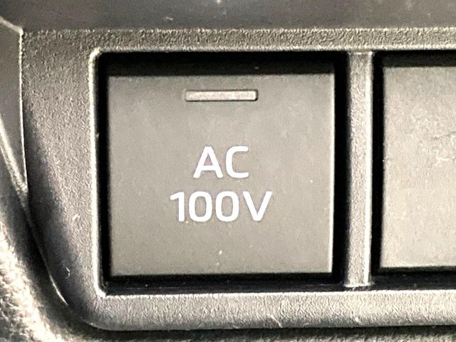 【1500Wアクセサリーコンセント】消費電力1500Wまでの家電が使えます。キャンプやスポーツ・アウトドアでのアクティビティはもちろん、災害・停電の際に大活躍♪