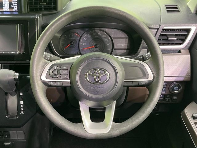 【ステアリングスイッチ】運転中、前方から目線をそらすことなく、オーディオ等の操作が可能な便利機能!安心&快適なドライブを演出してくれます♪