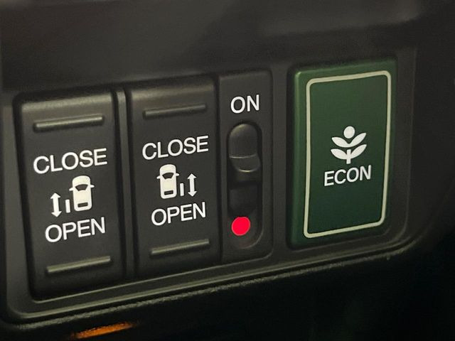 �y�����p���[�X���C�h�h�A�z�X�}�[�g�L�[��^�]�Ȃ̃X�C�b�`�Ō�ȗ����X���C�h�h�A�̊J���\���d��������͂����ăh�A���J����K�v�������A�����Ȃ��q�l�ł��ȒP�ɊJ���߂ł����K�ł���