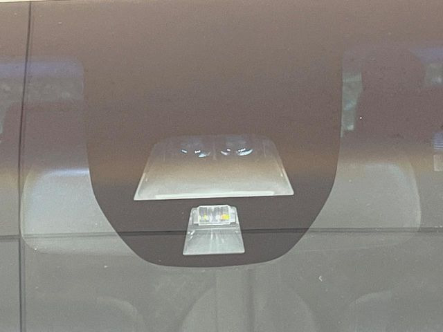 �y�V�e�B�u���[�L�A�N�e�B�u�V�X�e���z�ᑬ���s���ɑO���̎ԗ�����F�����A�Փ˂������Ȏ��͌x��ƃu���[�L�ŏՓˉ���Ɣ�Q�y�����A�V�X�g�B�����S�Ƀh���C�u�����y���݂��������܂��B