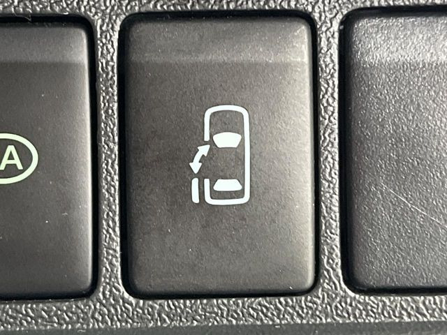 �y�p���[�X���C�h�h�A�z�X�}�[�g�L�[��^�]�Ȃ̃X�C�b�`�ŃX���C�h�h�A�̊J���\���d��������͂����ăh�A���J����K�v�������A���������q�l�ł��A�d���ו��������Ă��鎞�����N�ɊJ���߂ł��܂���