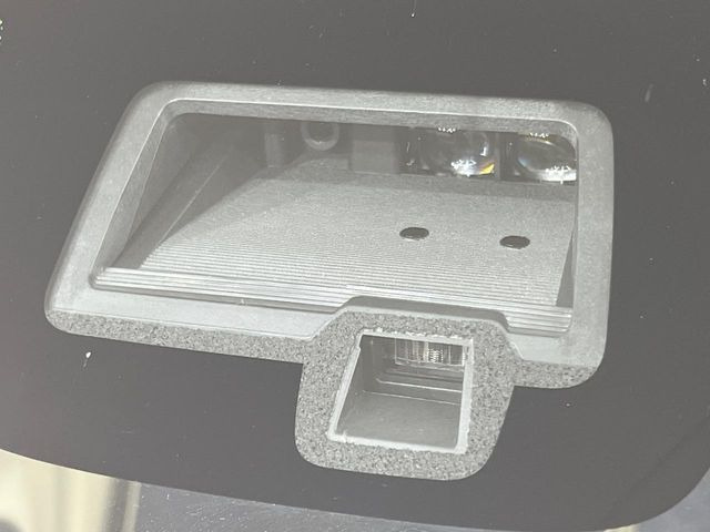 �y�X�Y�L �Z�[�t�e�B�T�|�[�g�z���s���ɑO���̎ԗ�����F�����A�Փ˂������Ȏ��͌x��ƃu���[�L�ŏՓˉ���Ɣ�Q�y�����A�V�X�g�B�����S�Ƀh���C�u�����y���݂��������܂��B