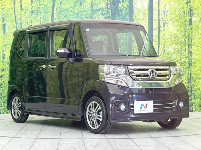 高透明度のガラス皮膜で撥水はもちろん、上質なツヤ・光沢を実現。紫外線や酸性雨から大切な愛車を保護し、色あせ・劣化を防止。「弾スプラッシュコート」、「弾プリミッサコート」からお選びいただけます。