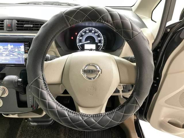 運転席周りに大きな傷、汚れ、へたりなどなく良質な状態です!