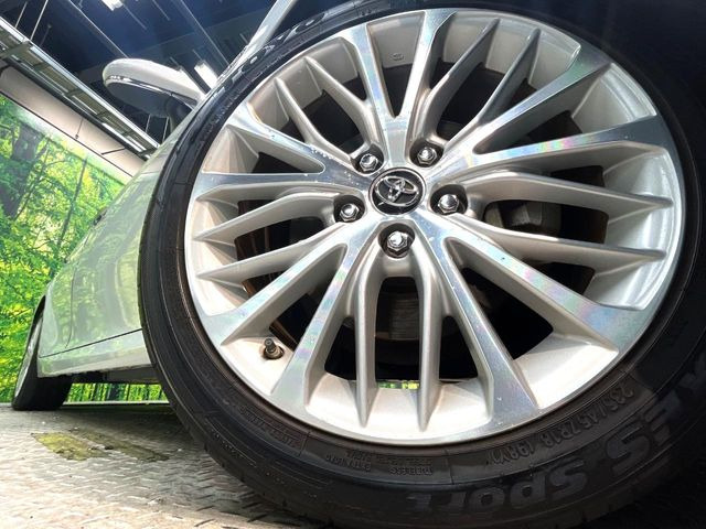 �y����18�C���`�A���~�z�C�[���z�O�ςɃ}�b�`���������A���~�z�C�[���𑕒����Ă���܂��B�e��ЊO�A���~�z�C�[����A�X�^�b�h���X�^�C�����戵�����Ă���܂��B���񂲑��k����������