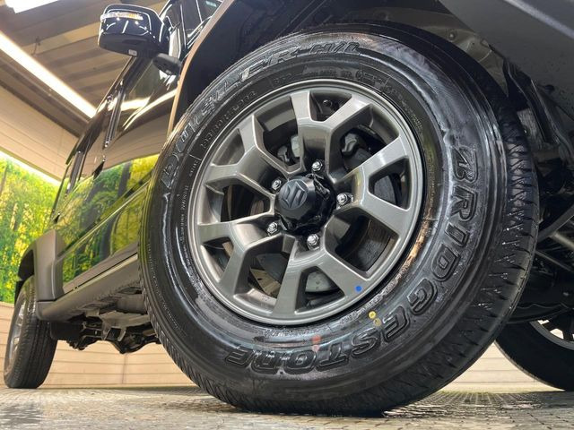 �y����15�C���`�A���~�z�C�[���z�O�ςɃ}�b�`���������A���~�z�C�[���𑕒����Ă���܂��B�e��ЊO�A���~�z�C�[����A�X�^�b�h���X�^�C�����戵�����Ă���܂��B���񂲑��k����������