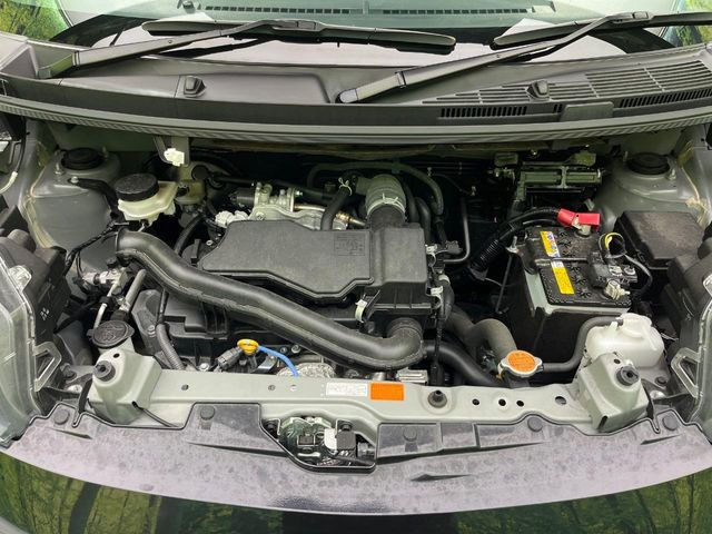 親切・丁寧な専門メカニックスタッフが応対!・車検・点検整備・事故等の修理などアフターサービスも安心。お車のカスタマイズもネクステージのサービススタッフまでご相談ください!