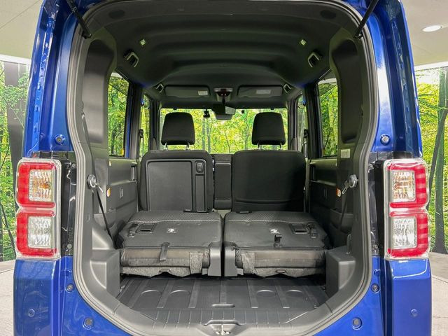 普段のお買い物や通勤、送迎等に十分な荷室スペースを確保しております。セカンドシートを倒すと、大きな荷物の積載も可能です♪