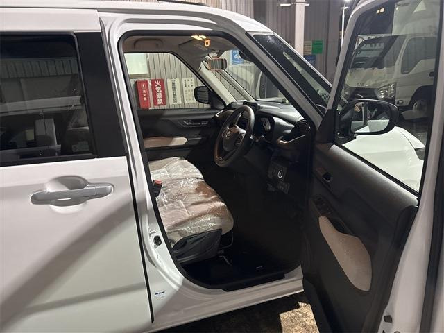 �[�ԑO�ɓ��O���̃N���[�j���O���������܂��B�e��R�[�e�B���O(�ʓr�L��)�����p�ӂ��Ă���܂��̂ŁA���񂲑��k���������B