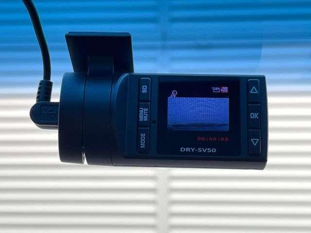 �y�h���C�u���R�[�_�[�z���S�E���S�ȃJ�[���C�t�ɕK�{�̃h���C�u���R�[�_�[�𑕔�!���s���͂������A������^�]�⎖�̂ɑ��������ۂ̏󋵂��f���ŋL�^���A����̃��X�N�ɔ����܂��B