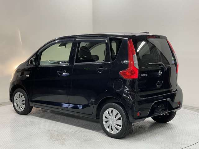 人気の車種が勢ぞろい!各メーカー 最新人気車がラインナップ!見て触って選べる展示場です!