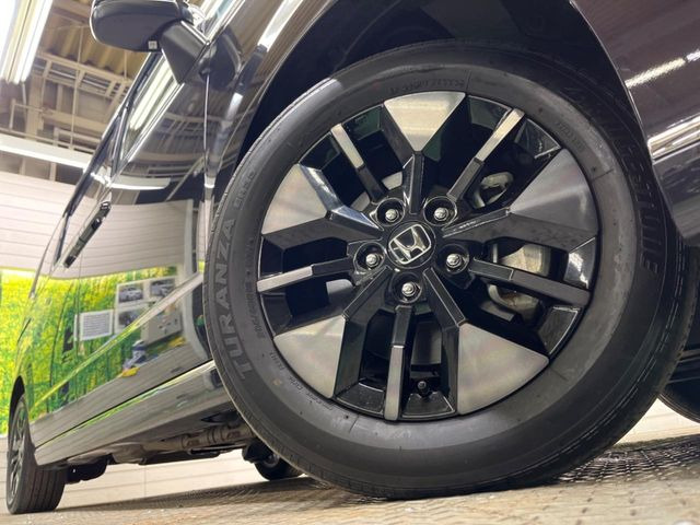 �y����16�C���`�A���~�z�C�[���z�O�ςɃ}�b�`���������A���~�z�C�[���𑕒����Ă���܂��B�e��ЊO�A���~�z�C�[����A�X�^�b�h���X�^�C�����戵�����Ă���܂��B���񂲑��k����������