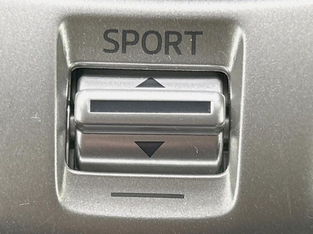 �y�h���C�u���[�h�X�C�b�`�z�R���t�H�[�g�ȏ�薡����X�|�[�e�B�ȏ�薡�܂ŃX�C�b�`��Ő؂�ւ��\�B�V�[����C���ɍ��킹�����[�h��I�ׂ΁A�����̃h���C�u������w�y�����Ȃ�܂���