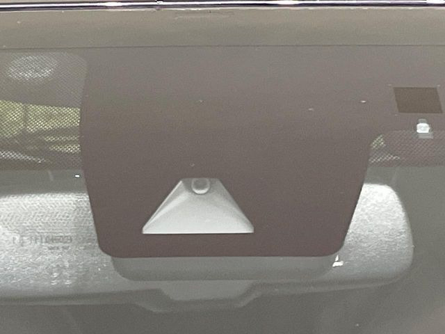 �y�g���^�Z�[�t�e�B�Z���X�z���s���ɑO���̎ԗ�����F�����A�Փ˂������Ȏ��͌x��ƃu���[�L�ŏՓˉ���Ɣ�Q�y�����A�V�X�g�B�����S�Ƀh���C�u�����y���݂��������܂��B