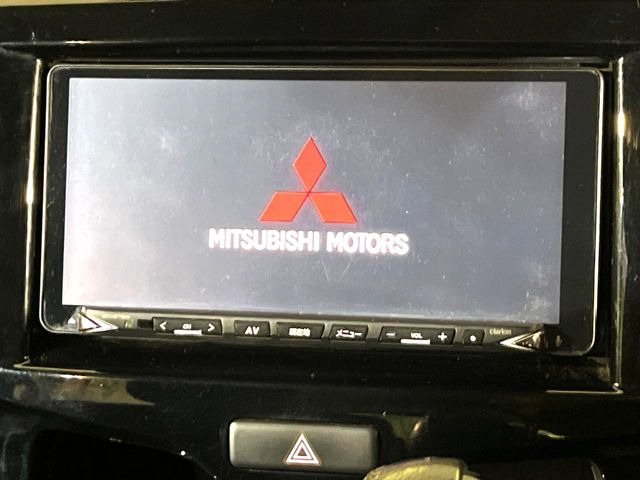 �y�����i�r�z�l�C�̏����i�r�𑕔����Ă���܂��B�i�r�̎g���₷���͂������A�I�[�f�B�I�@�\���[��!�L�����v�◷�s�͂������A�ʋ΂┃�����ȂǕ��i�̃h���C�u���y�����Ȃ�͂���