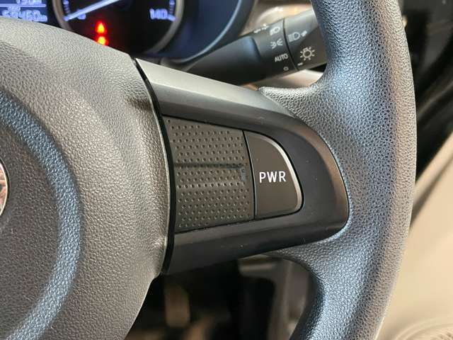 お車の機能や安全装備に関して気になる方は、ぜひ一度ご来店ください!その場でスタッフがご説明可能です!