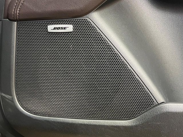 �yBOSE�T�E���h�V�X�e���t�������i�r�z�[���̃i�r�@�\�͂������A���x�ȃ`���[�j���O�\�͂����ڂ���Ă���A�������ȉ��y�����y���݂��������܂���