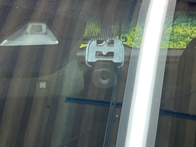 【ドライブレコーダー】安心・安全なカーライフに必須のドライブレコーダーを装備!走行中はもちろん、あおり運転や事故に遭遇した際の状況も映像で記録し、万一のリスクに備えます。