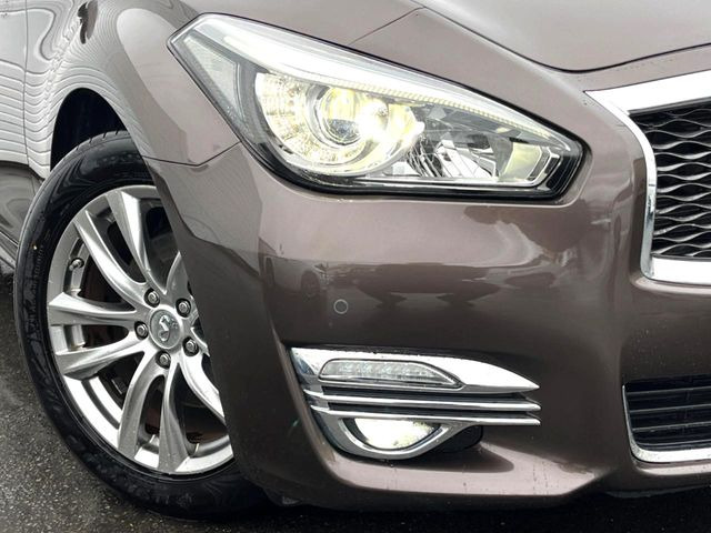 �yLED�w�b�h���C�g�z���V����ԑ��s�����ǍD�Ȏ��E���m�ۂ����S���ĉ^�]�ł��鍂�P�xLED�w�b�h���C�g�𑕔�!�_�����x�������A����d�͂��}�����Ă��܂��B