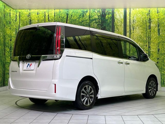 ☆全国のネクステージからお取り寄せが可能※!遠方の店舗に展示してあるクルマが気になる場合も、最寄りの店舗でご覧いただくことが可能です!是非私たちに要望をお聞かせください!※別途費用