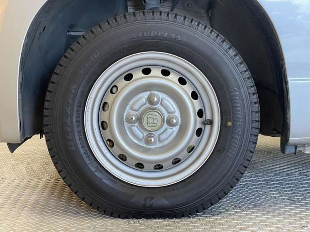 �C���f�B�I�x�R�ł͗l�X�ȃ��[�J�[�̃^�C���A�A���~�z�C�[������舵���Ă���܂�!�������X�^�b�h���X�^�C�����i���ł��񋟉\!!