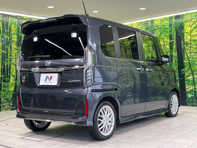 ☆全国のネクステージからお取り寄せが可能※!遠方の店舗に展示してあるクルマが気になる場合も、最寄りの店舗でご覧いただくことが可能です!是非私たちに要望をお聞かせください!※別途費用