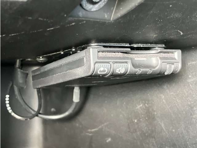 トゥインゴインテンス