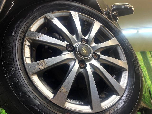 �y14�C���`�A���~�z�C�[���z�O�ςɃ}�b�`�����A���~�z�C�[���𑕒����Ă���܂��B�e��A���~�z�C�[����A�X�^�b�h���X�^�C�����戵�����Ă���܂��B���񂲑��k����������