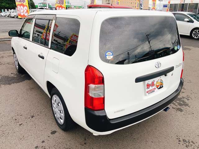 ���X�ł͌y�����Ԃ��畁�ʎԂ܂ŕ��L���I�[�����[�J�[�̎Ԏ�E�F�E�O���[�h��L�x�ɑ����Ă���܂��B