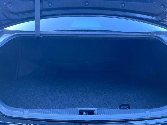 在庫車両に関してはお客様により良いものをご提供する為に品質に拘って仕入れを行っております。各お車の状態はそれぞれですのでご商談時に当店スタッフがご説明させて頂きますのでご安心くださいませ。