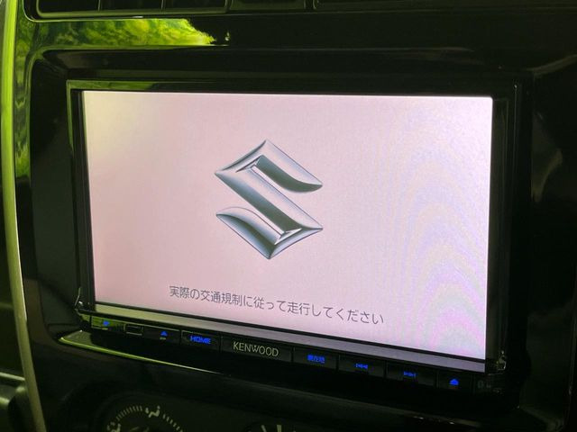 【純正ナビ】人気の純正ナビを装備。オーディオ機能も充実しており、Bluetooth接続すればお持ちのスマホやMP3プレイヤーの音楽を再生可能!毎日の運転がさらに楽しくなります!!