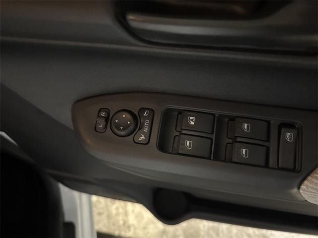 ���C�ɓ���̐������i���o�[�v���[�g��!�������܂��܂��N���܂���!����]�i���o�[�ɂ͒��I�ԍ���������܂��B(333�E555�E777�Ȃ�)���I�̏ꍇ�A����]�ɓY���Ȃ��ꍇ��������܂��B