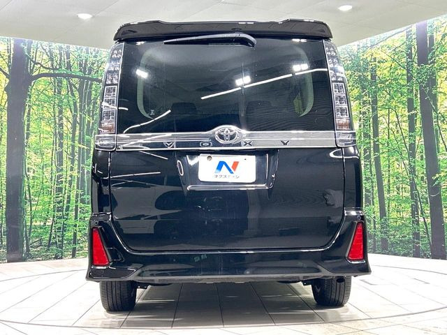 安心の最長10年・走行無制限保証(有償)をご用意。保証内容も充実はもちろん、無料点検&オイル交換や、年中無休の全国・24時間ロードサービスも付帯されておりますのでご安心下さい。