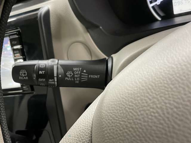 運転席周りに大きな傷、汚れ、へたりなどなく良質な状態です!