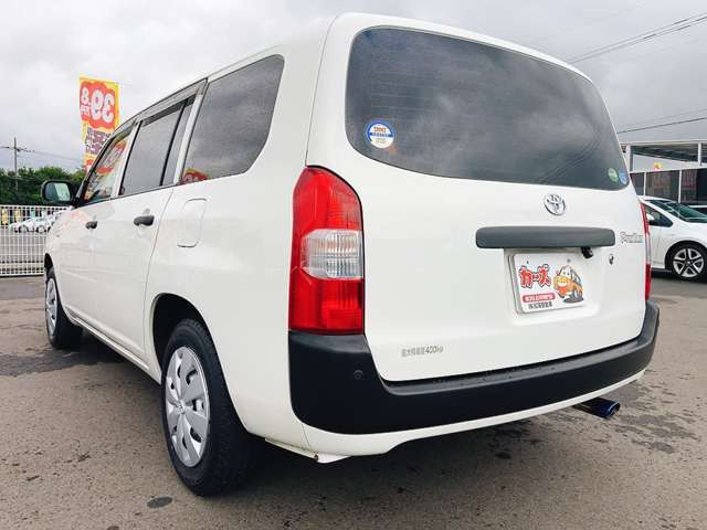 ���X�ł͌y�����Ԃ��畁�ʎԂ܂ŕ��L���I�[�����[�J�[�̎Ԏ�E�F�E�O���[�h��L�x�ɑ����Ă���܂��B