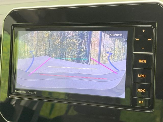 【バックカメラ】駐車時に後方がリアルタイム映像で確認できます。大型商業施設や立体駐車場での駐車時や、夜間のバック時に大活躍!運転スキルに関わらず、今や必須となった装備のひとつです!