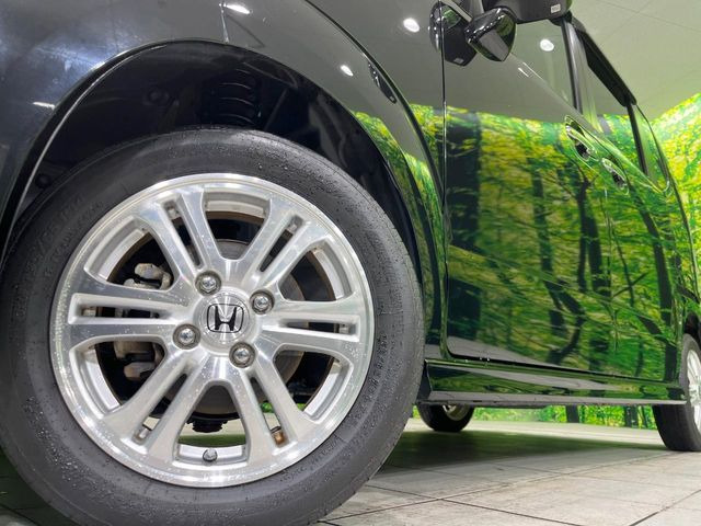 �y����14�C���`�A���~�z�C�[���z�O�ςɃ}�b�`���������A���~�z�C�[���𑕒����Ă���܂��B�e��ЊO�A���~�z�C�[����A�X�^�b�h���X�^�C�����戵�����Ă���܂��B���񂲑��k����������