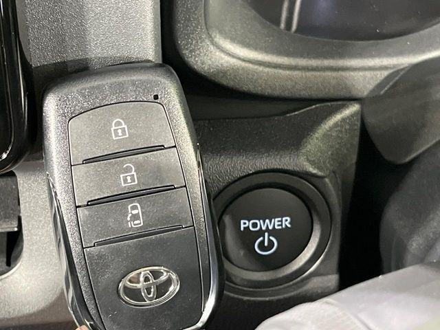 �y�X�}�[�g�L�[�z�J�o����|�P�b�g�ɓ��ꂽ�܂܂ł��h�A�̎{���E�������\�ȃX�}�[�g�L�[�𑕔��B�G���W���̃I���E�I�t�����J�M�����o���K�v����������Ƃ��Ă��֗��ł���