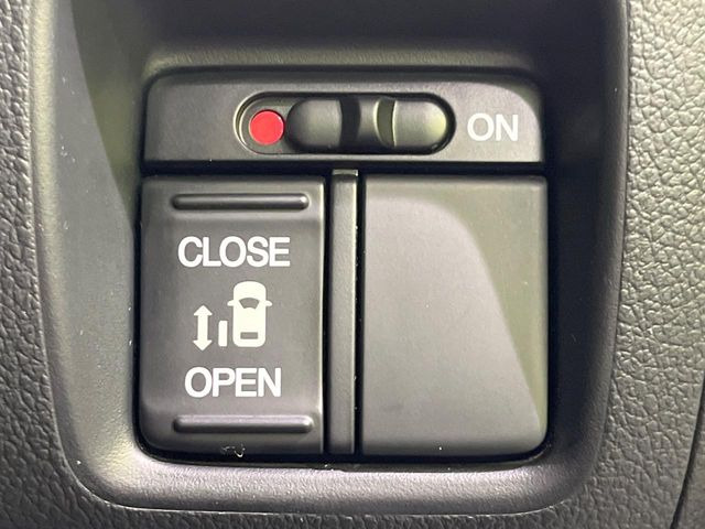 �y�p���[�X���C�h�h�A�z�X�}�[�g�L�[��^�]�Ȃ̃X�C�b�`�ŃX���C�h�h�A�̊J���\���d��������͂����ăh�A���J����K�v�������A���������q�l�ł��A�d���ו��������Ă��鎞�����N�ɊJ���߂ł��܂���