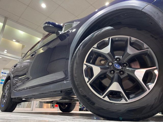 �y����17�C���`�A���~�z�C�[���z�O�ςɃ}�b�`���������A���~�z�C�[���𑕒����Ă���܂��B�e��ЊO�A���~�z�C�[����A�X�^�b�h���X�^�C�����戵�����Ă���܂��B���񂲑��k����������