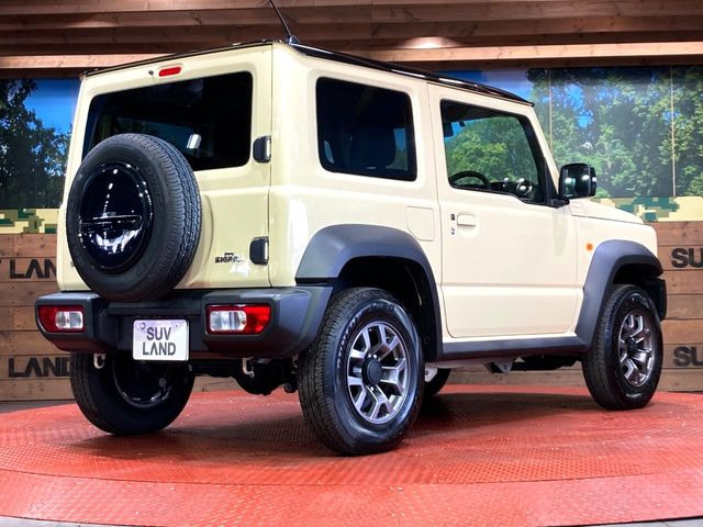 ☆全国のネクステージからお取り寄せが可能※!遠方の店舗に展示してあるクルマが気になる場合も、最寄りの店舗でご覧いただくことが可能です!是非私たちに要望をお聞かせください!※別途費用