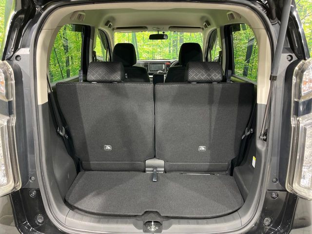 ���i�̂���������ʋ΁A���}���ɏ\���ȉ׎��X�y�[�X���m�ۂ��Ă���܂��B�Z�J���h�V�[�g��|���ƁA�傫�ȉו��̐ύڂ��\�ł���