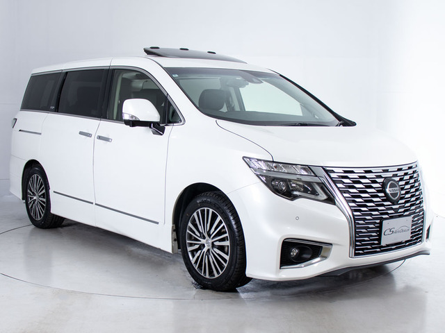 ★フロントビュー★グリル交換、エアロ取り付け等、カスタムもお任せください!