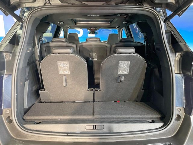 ●トランクルーム:趣味が広がる収容スペース!これだけの広さがあればお買い物やレジャーなどにも最適です!使用感も少なくきれいな状態を維持しております。